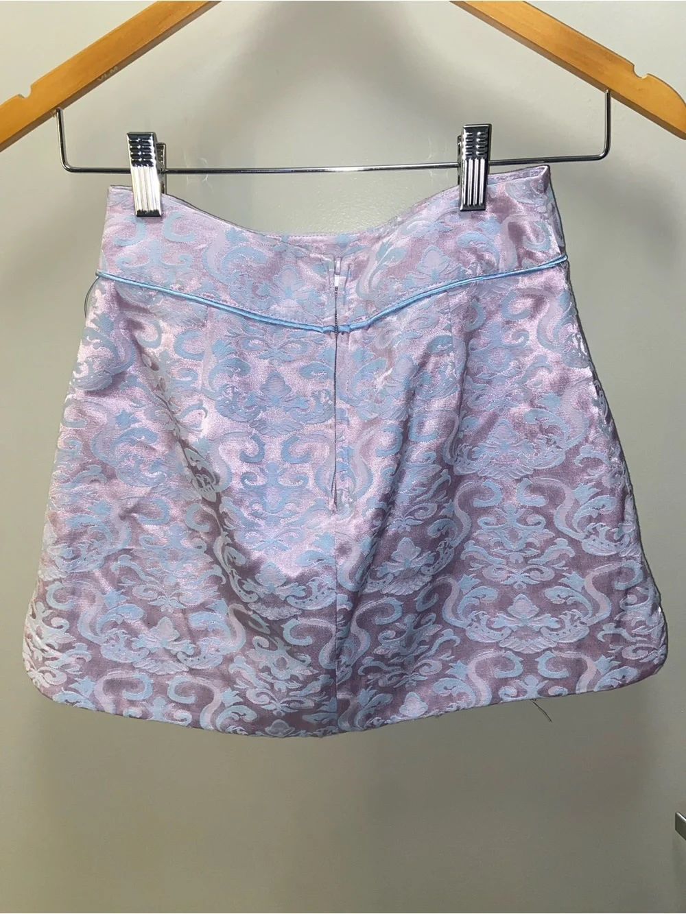 Elegant Pink Jacquard Mini Skirt